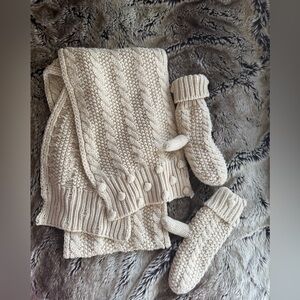 Urban Outfitters Cream Knit Scarf and Mittens Set
